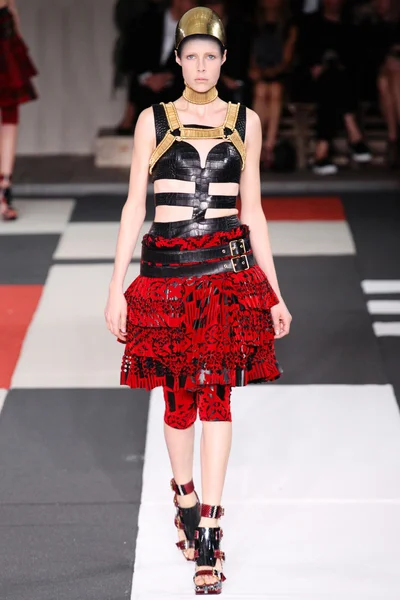 Look 1